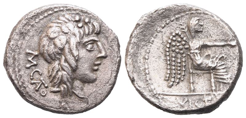 M. Porcius Cato, Quinarius, 89 BC; AR (1,73 g; 13,4 mm; 5 h)