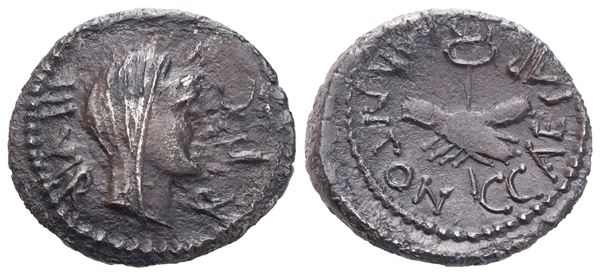 Marcus Antonius and Octavianus, Quinarius, 39 BC; AR (1,70 g; 14 mm; 12 h)