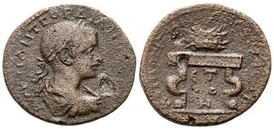 Gordiano III, Pontus (Neocaesarea) – Æ, busto laureato e corazzato / tavolo dei premi con corona ...