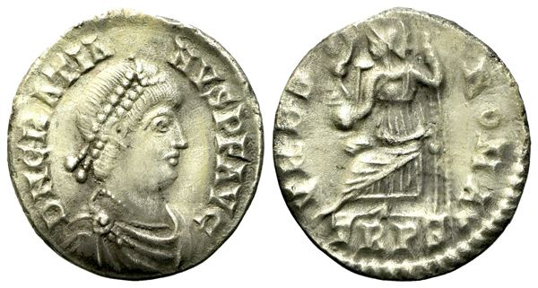 Gratian (367-383), Siliqua, Augusta Treverorum, AD 367-368; AR (g 2,07; mm 17,5)  - Auction Imperium. Roman Coin Portraits - Bertolami Fine Art - Prague