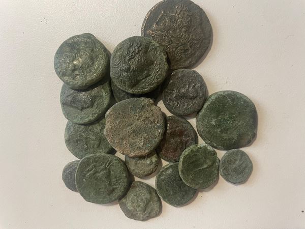 Lot of 17 Ae Greek coins. lot sold as is, no return  - Auction Greek, Roman, Byzantine Coins - Bertolami Fine Art - Prague