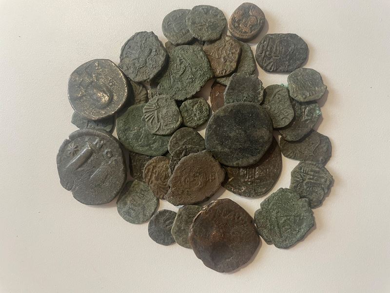Lot Of 39 Follis Byzantine. Lot Sold As Is, No Return