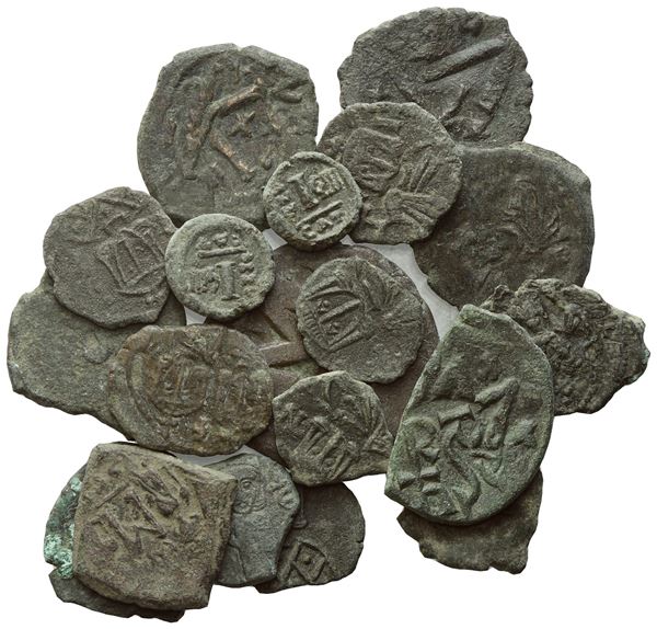  Lot of 19 Byzantine coins to be catalogued. Lot sold as is, no returns.