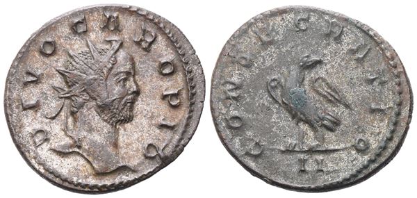 Divus Carus (died 283), Denarius struck under Carinus and Numerian, Lugdunum, 284; BI (4,41 g; 22,4 mm; 6 h)