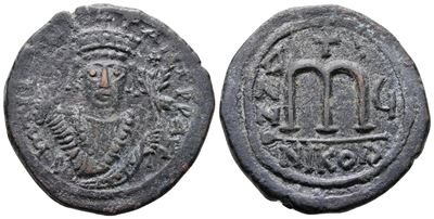 Tiberius II Constantine (578-582). Æ 40 Nummi (30mm, 13.70g).