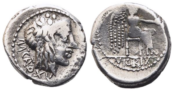 M. Porcius Cato, Quinarius, 89 BC; AR (2,18 g; 14,7 mm; 8 h)