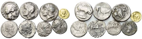  Lot of 8  coins to be catalogued. Lot to be sold as is, no returns.