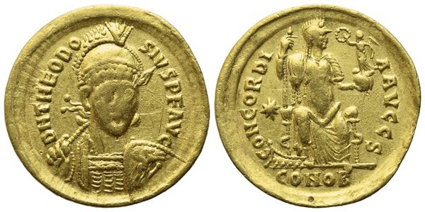 Theodosius II (408-450), Solidus, Constantinople; AV (4,30 g; 20 mm; 6 h)