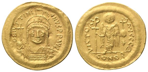 Justinian I (527-565), Solidus, Constantinopolis; AV (4,36 g; 20,2 mm; 6 h)