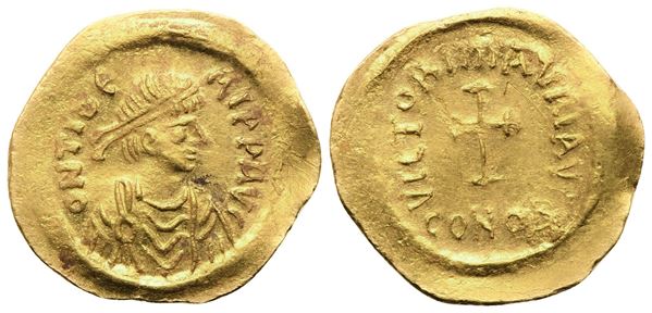 Maurice Tiberius (582-602), Tremissis, Constantinopolis; AV (1,48 g; 16,3 mm; 6 h)