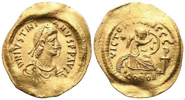 Justinian I (527-565), Semissis, Constantinople; AV (2,24 g; 18,8 mm; 6 h)