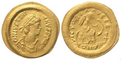 Giustiniano I (527–565), Semissis di Costantinopoli, AV