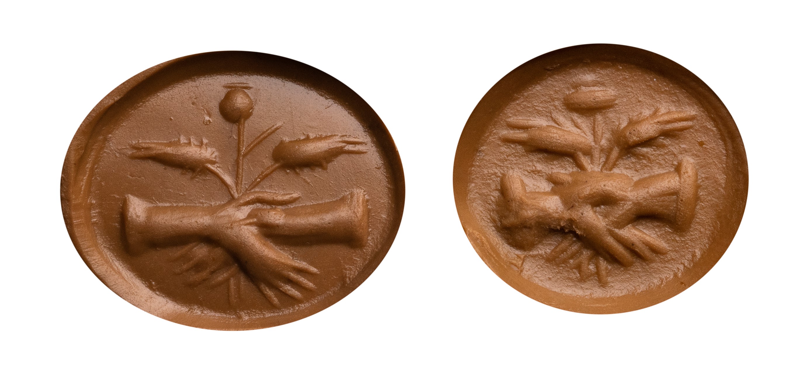 A lot of 2 Roman hardstone intaglios. Dextrarum Junctio.