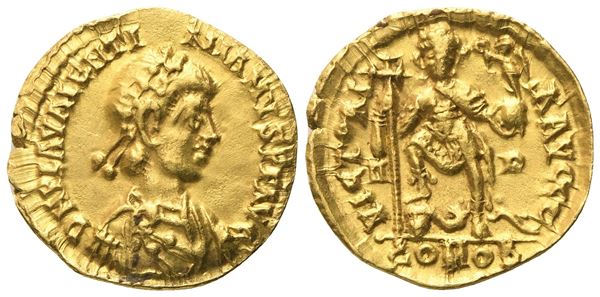 Valentinian III (425-455), Solidus, Mediolanum, c. 430-440; AV (4,38 g; 21 mm; 6 h)