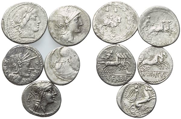 Lot of 5 Roman Republican AR denarii to be catalogued. Lot to be sold as is, no returns.