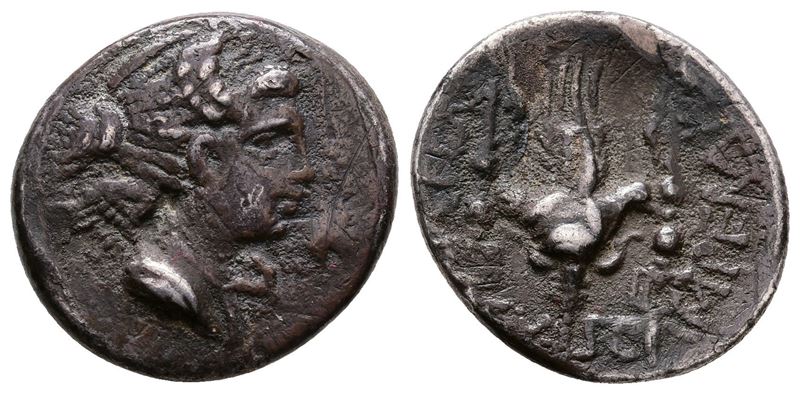 C. Valerius Flaccus, Massalia, 82 Bc. Ar Denarius (20 MM, 3.92 G).