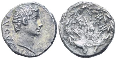 Augustus (27 Bc-14 Ad), Denarius, North-peloponnesian Mint, C. 20 Bc; Ar (3,40 G; 17,5 MM)
