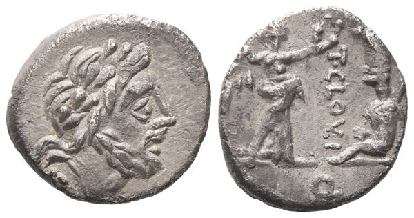 T. Cloulius (or Cloelius), Quinarius, 98 BC; AR (1,75 g; 13 mm; 3 h)