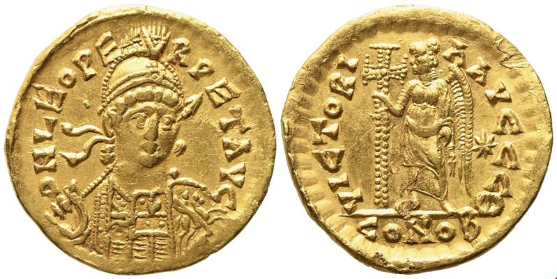 Leo I, Solidus (Constantinople) con busto laureato/helmeted e Vittoria (471–473 circa)