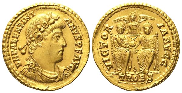 Valentinian I (364-375), Solidus, Treveri, AD 367-375; AV (g 4,47; mm 20)  - Auction Imperium. Roman Coin Portraits - Bertolami Fine Art - Prague