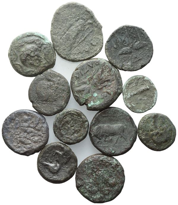 Sicily, lot of 12 Greek Æ coins to be catalogued. Lot sold as is, no returns.