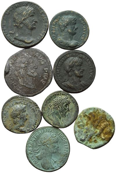 Lot Of 8 Replicas To Be Catalogued. Lot Sold As Is, No Returns.