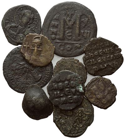 Lot Of 10 Æ Byzantine Coins To Be Catalogued. Lot Sold As Is, No Returns.