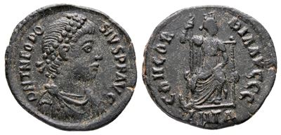 Theodosius i (379-395). Æ (18 MM, 1.96).