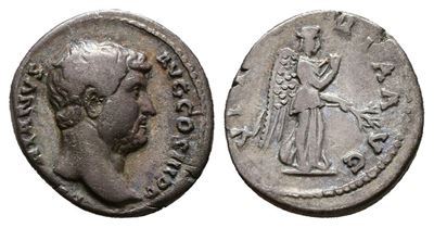 Hadrian (117-138). Ar Denarius (17mm, 3.41g).