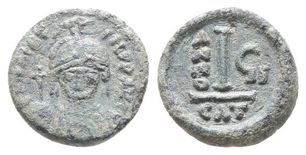 Maurice Tiberius (582-602). Æ 10 Nummi (15mm, 2.39g).