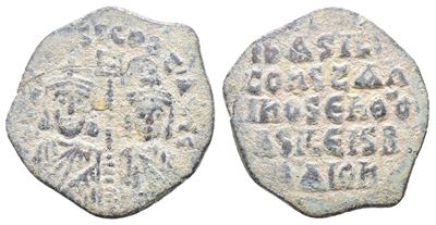 Basil i The Macedonian With Constantine (867-886). Æ 40 Nummi (25mm, 5.64g).