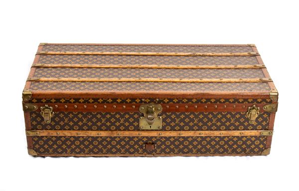 Louis Vuitton - Antique 20th Century Trunk in Monogram Canvas from Louis Vuitton 1920-1929