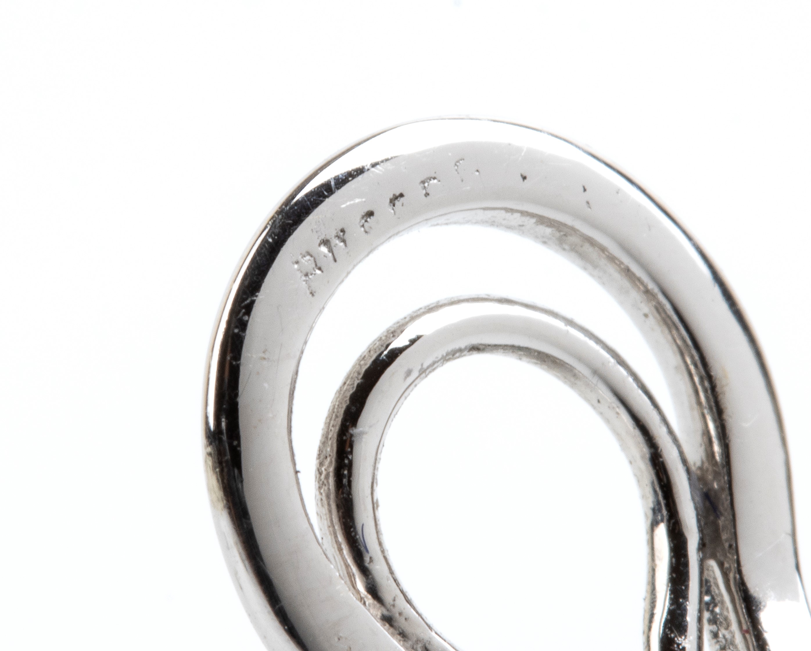 Paio di orecchini in oro, diamanti e smeraldi