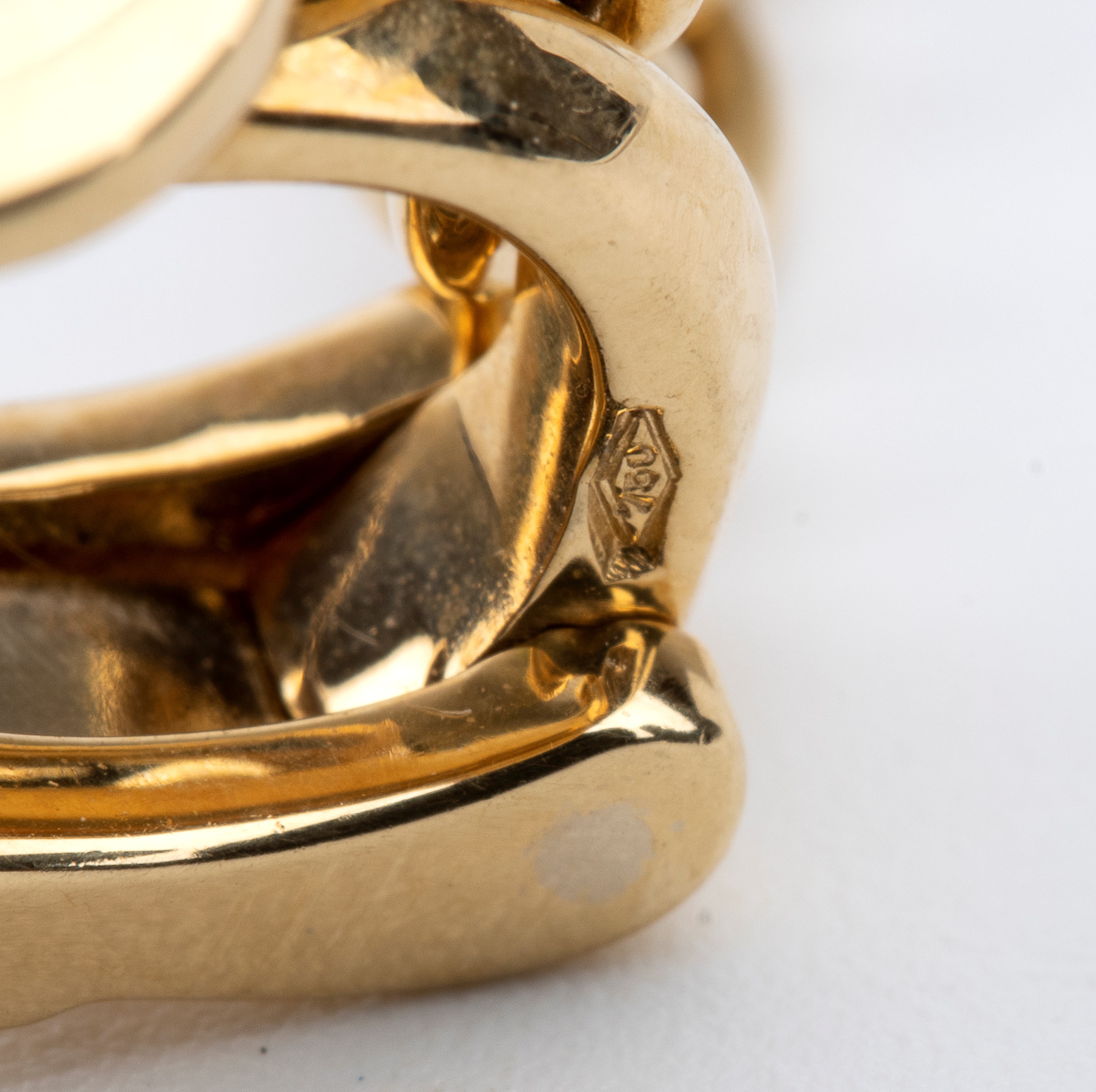 Collezione Parentesi: paio di orecchini pendenti in oro