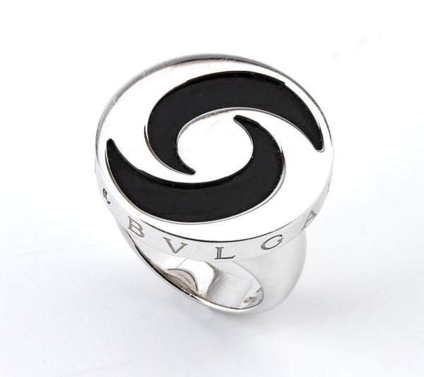 BULGARI - Optical Illusion Collection: onyx gold spin ring  