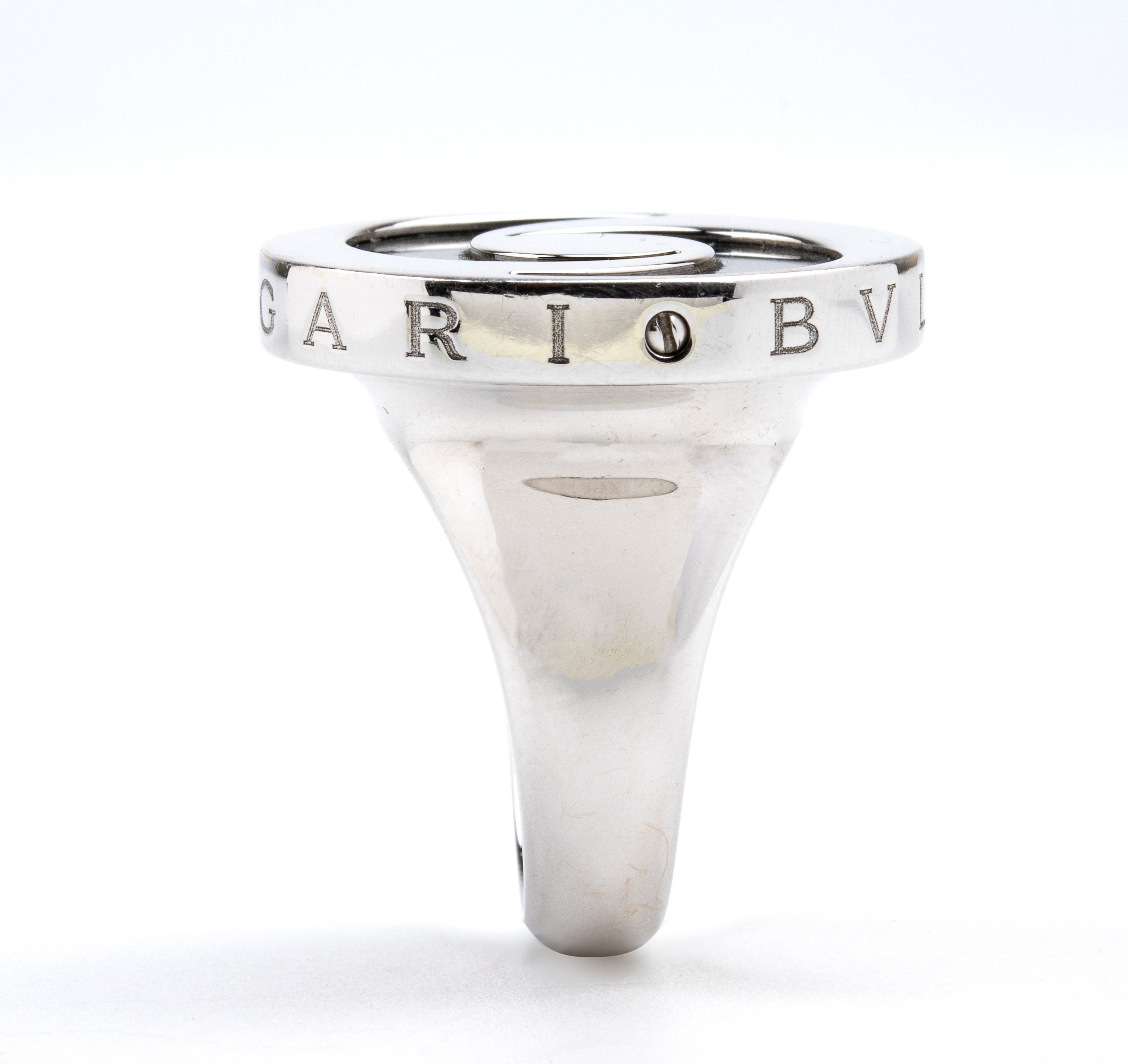 Collezione Illusione Ottica: anello rotante in oro ed onice