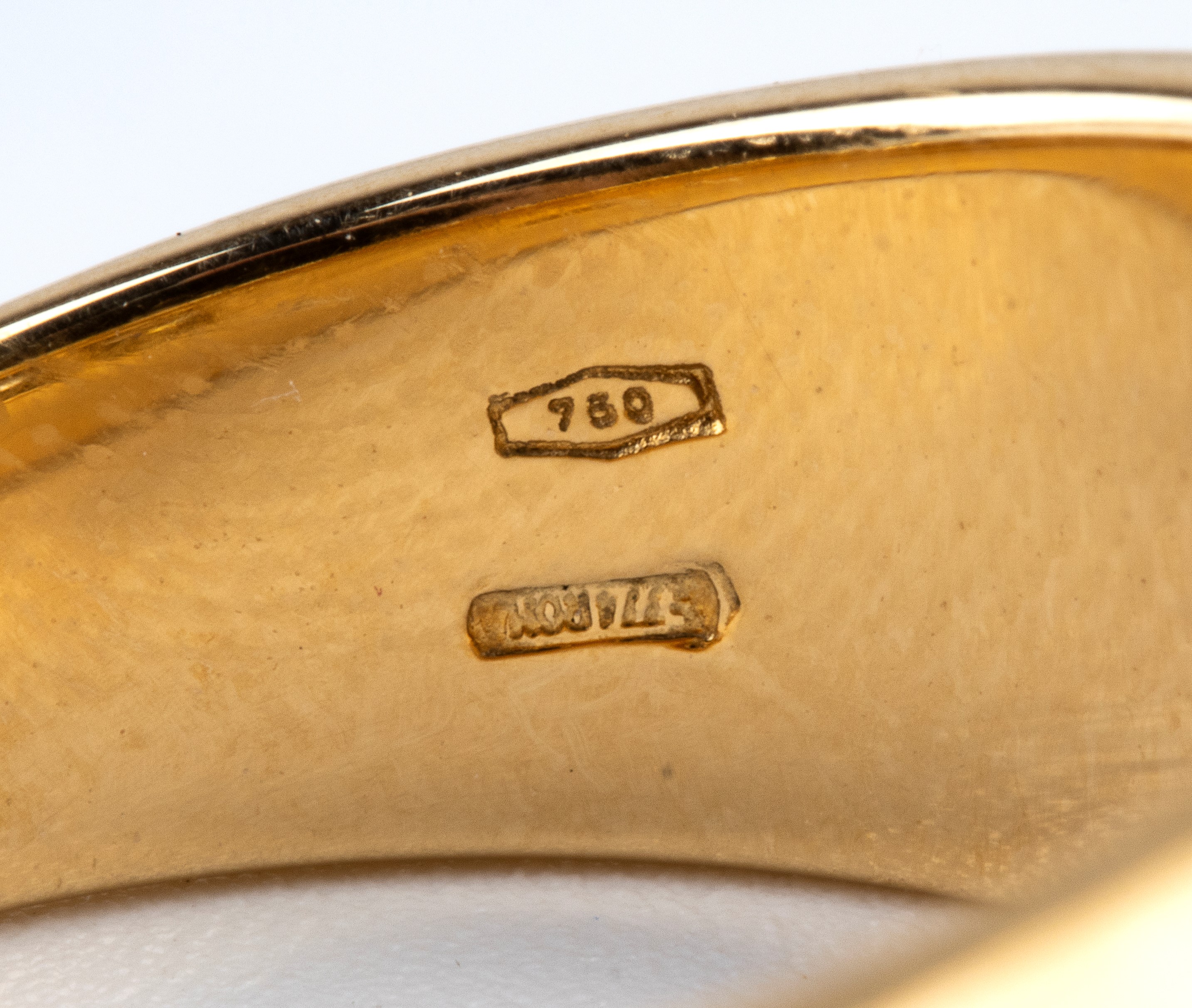 Anello in oro e diamanti