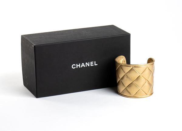 Chanel - Gold Bracelet