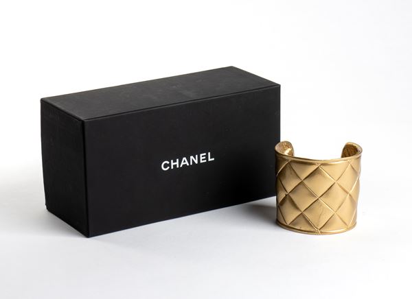 Chanel - Gold Bracelet