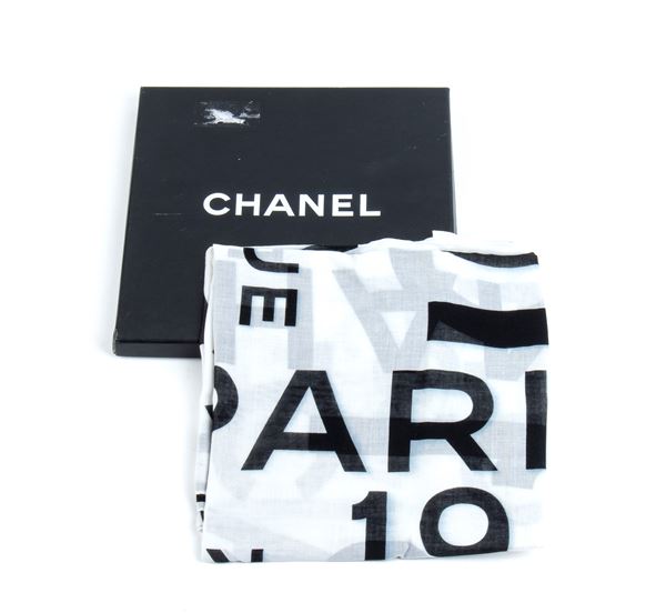 Chanel -  Scarf