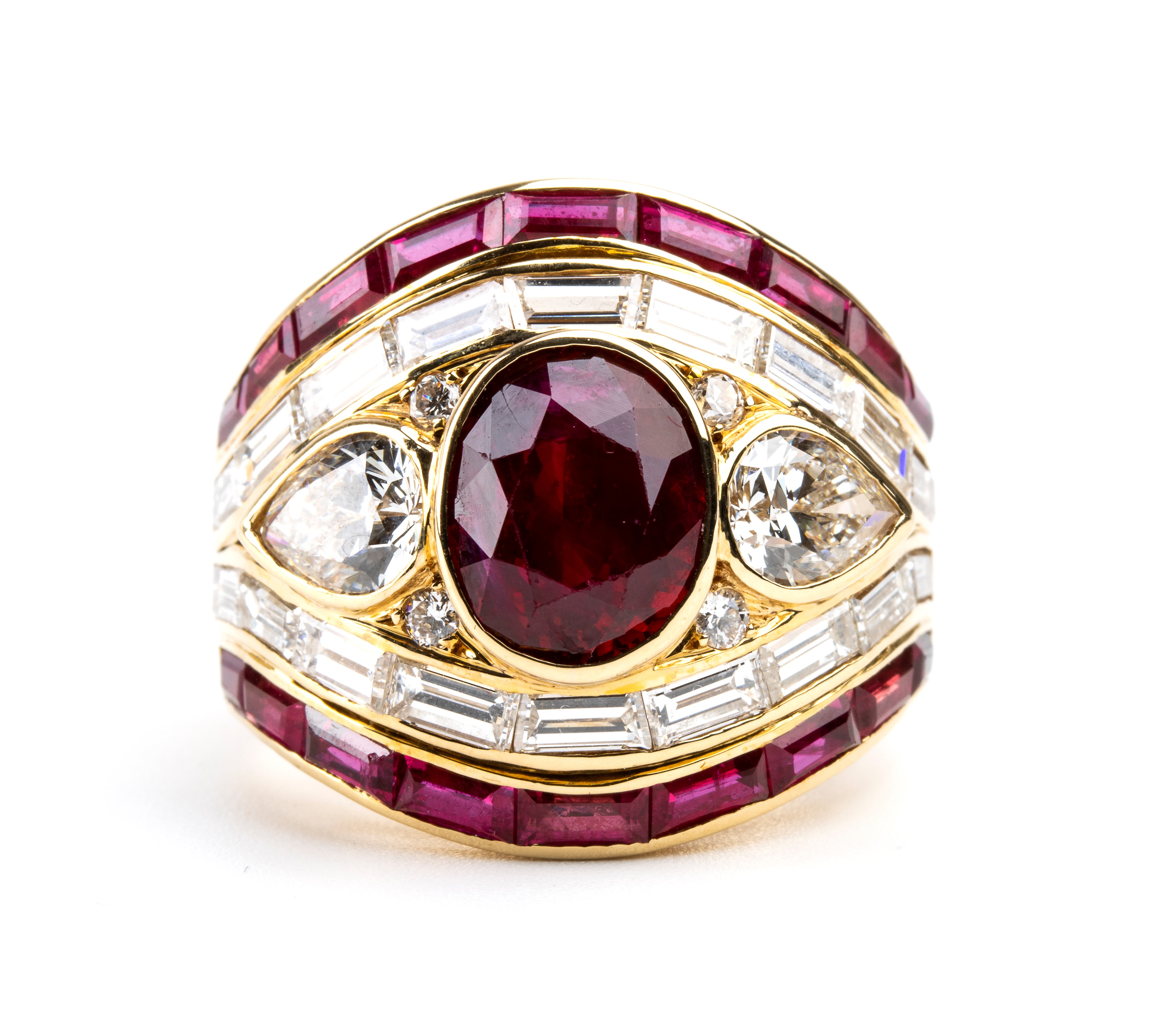 Anello in oro con rubini e diamanti