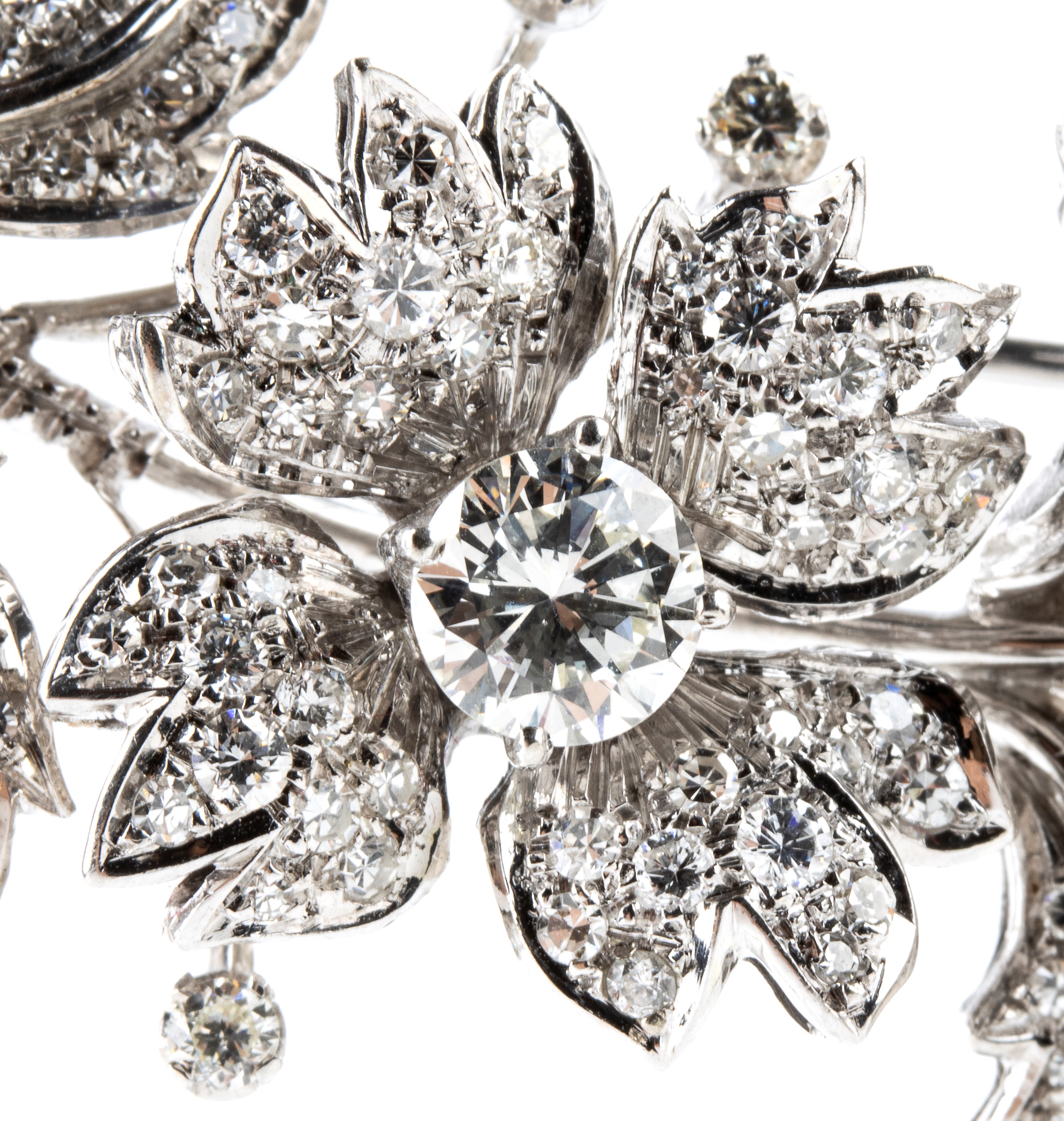 Spilla - pendente e catena in oro e diamanti