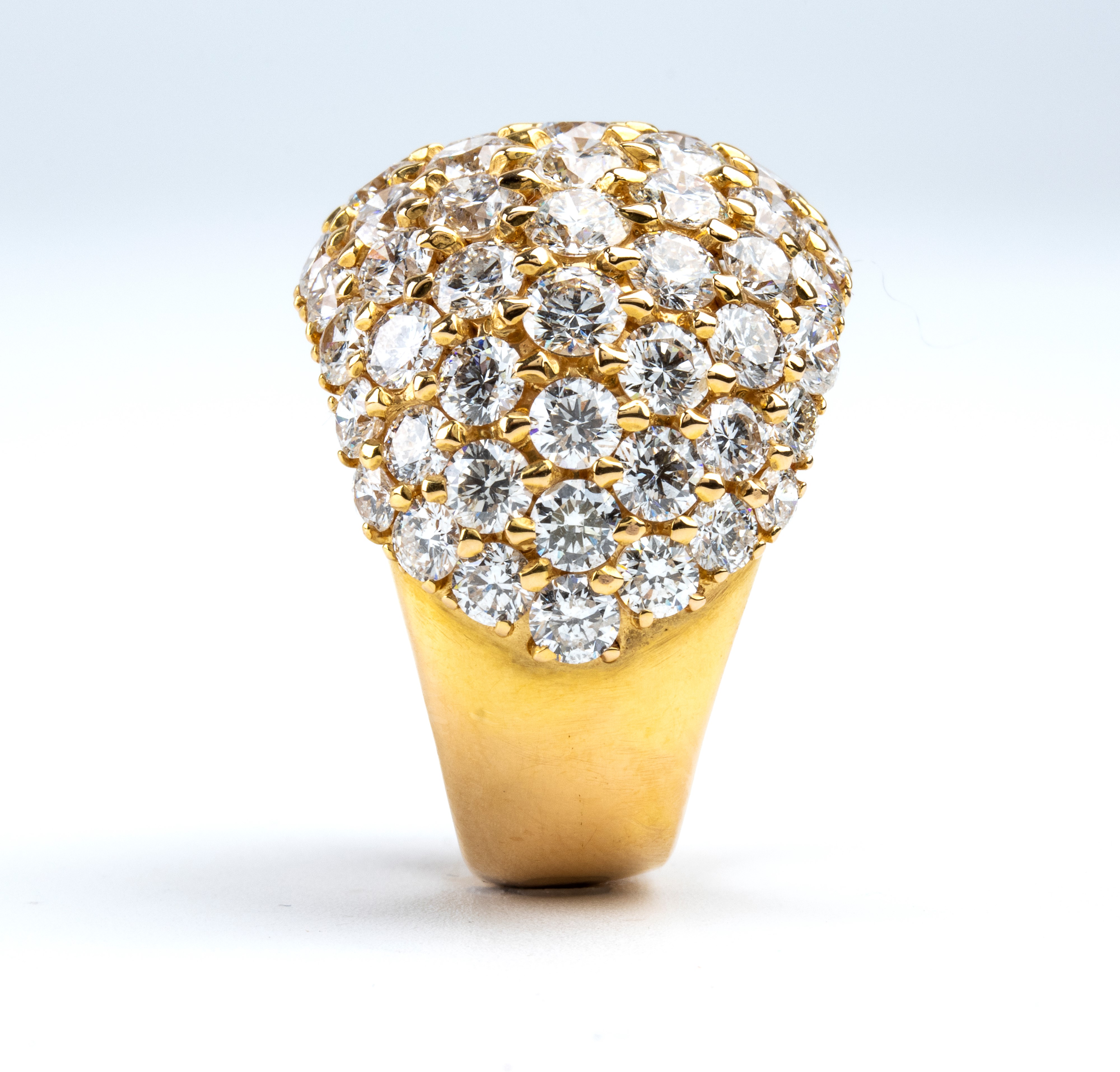 Anello in oro con diamanti