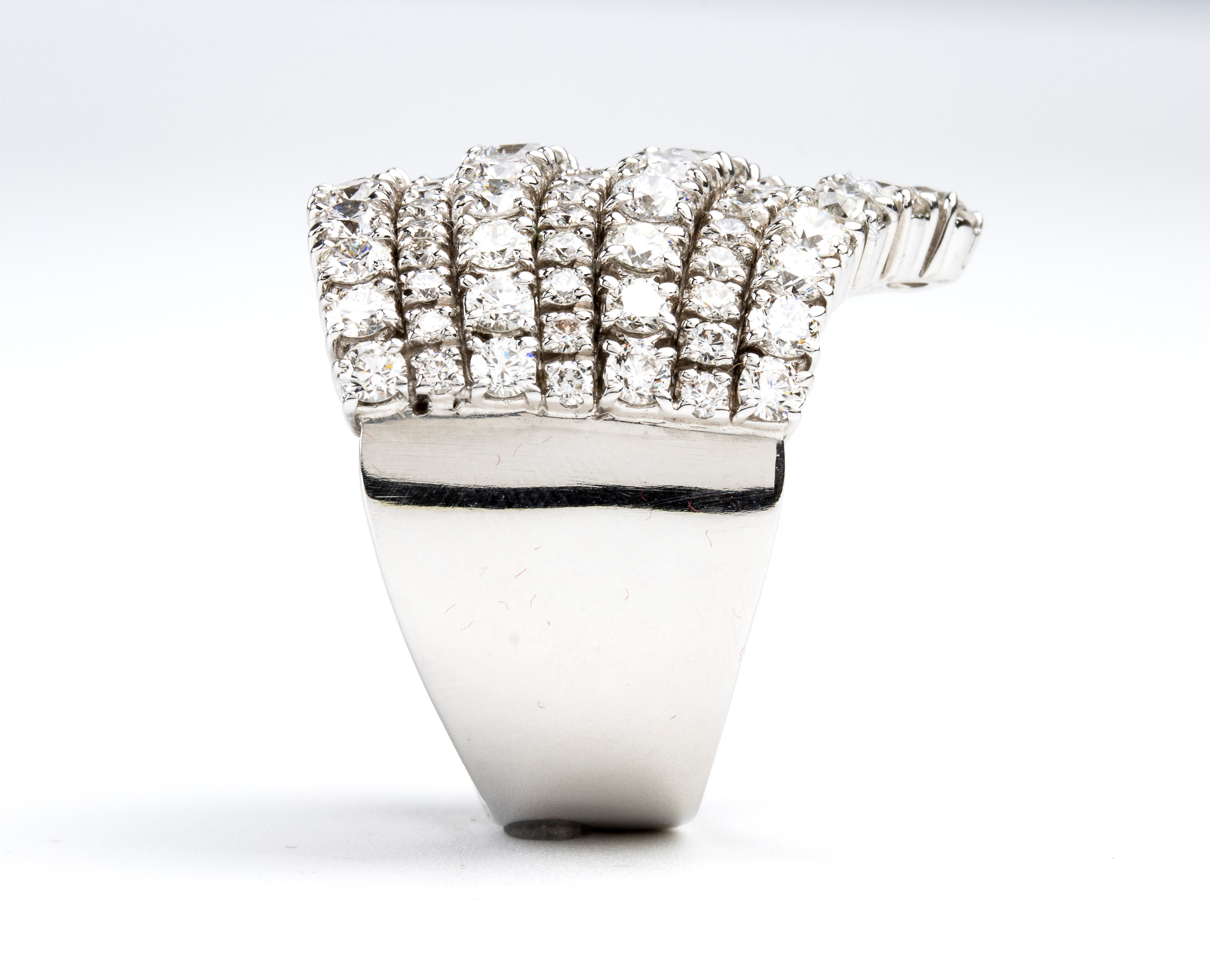 Anello in oro e diamanti