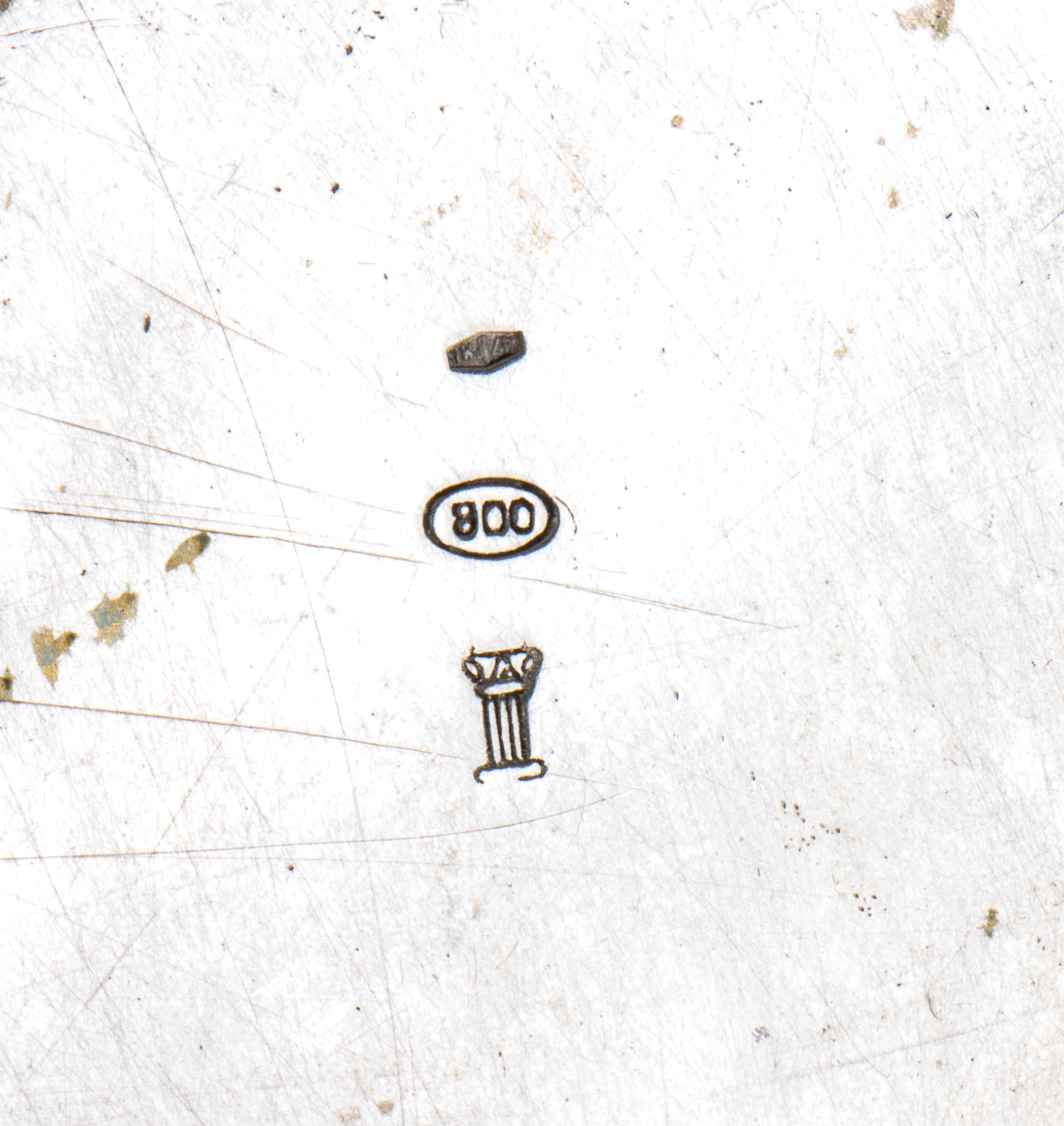 Centrotavola in argento con corniole