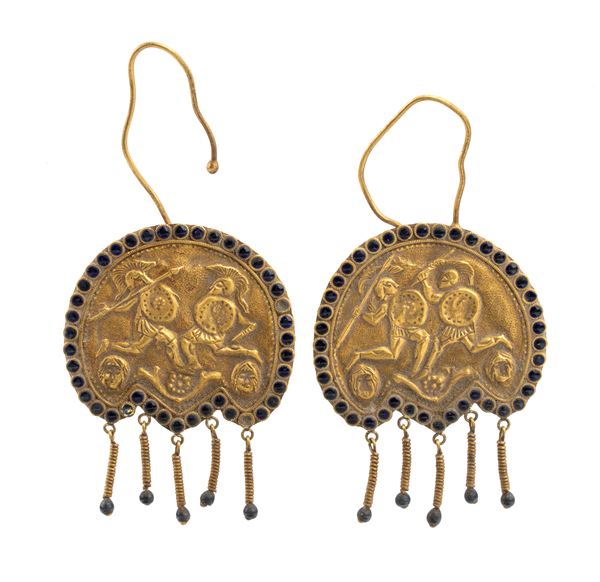 Archeological-style gold earrings