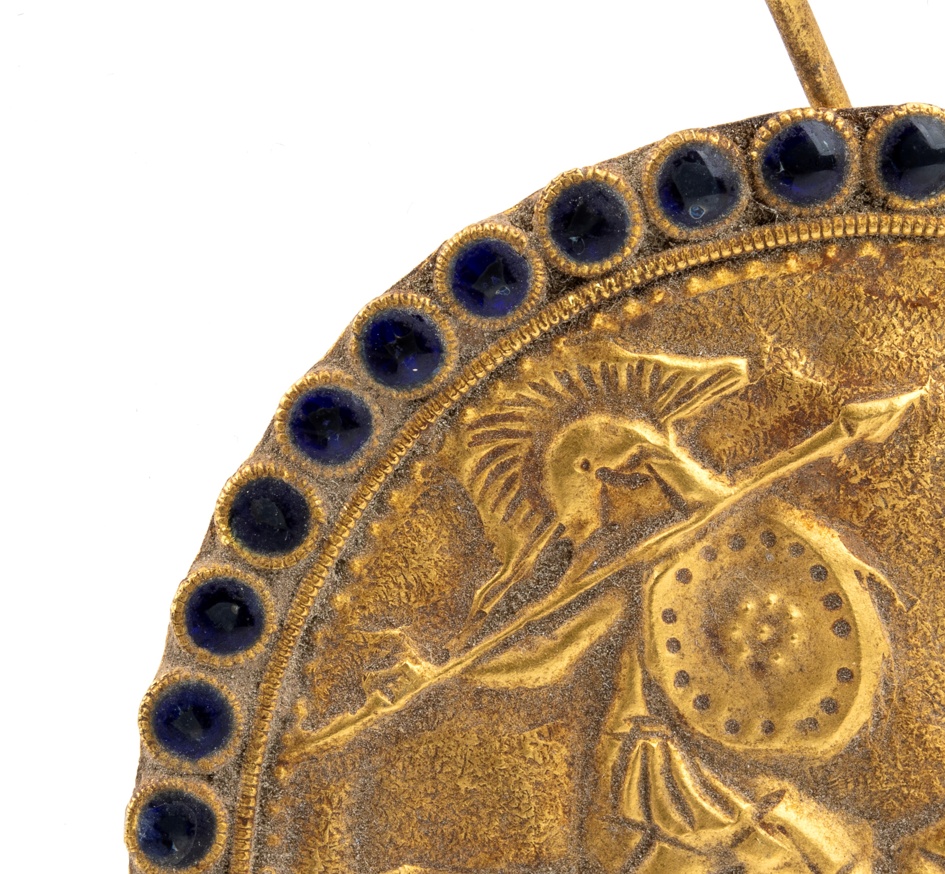 Orecchini pendenti in oro in stile archeologico