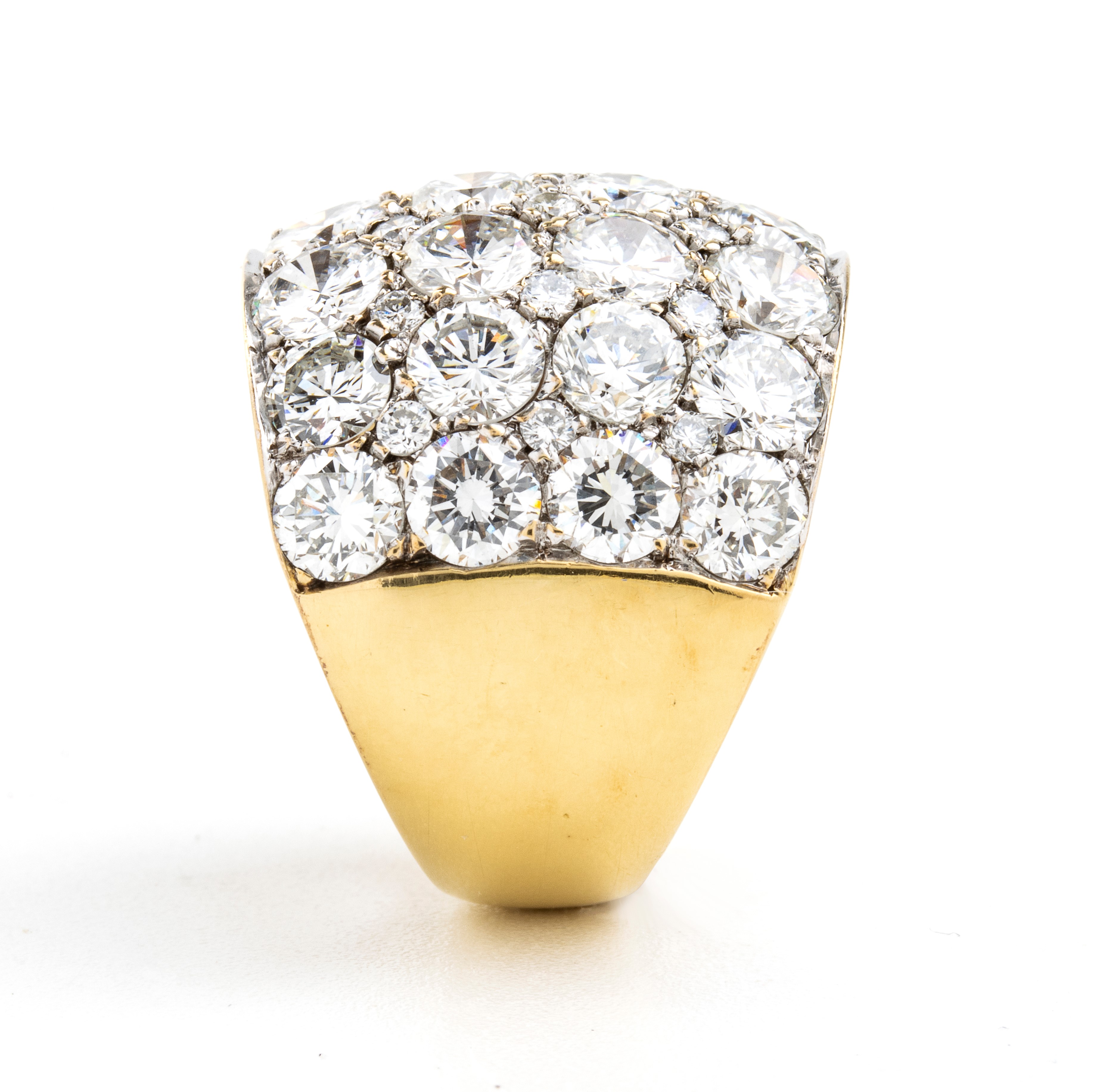 Anello in oro con diamanti