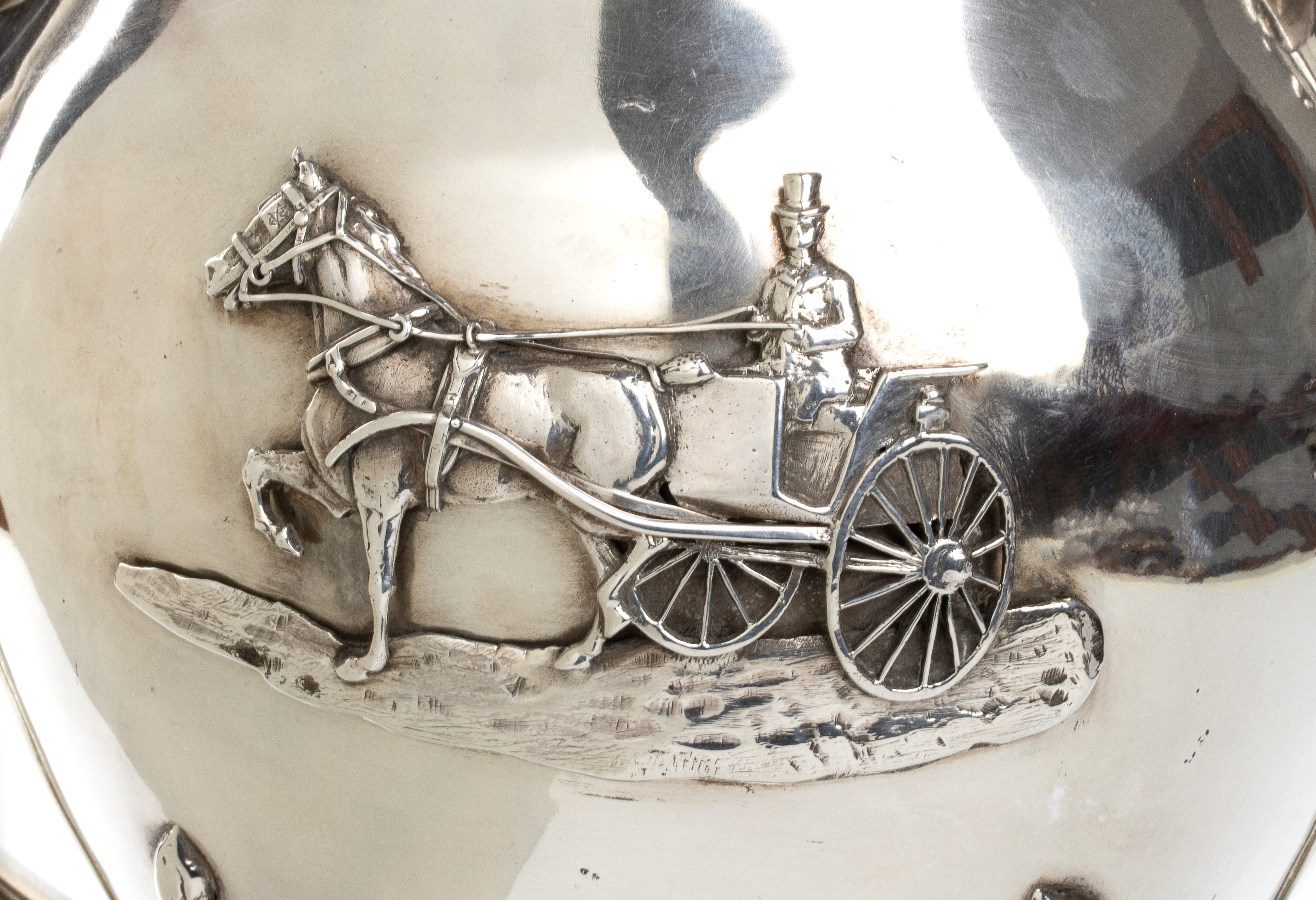 Una grande coppa di presentazione canadese a due manici in argento