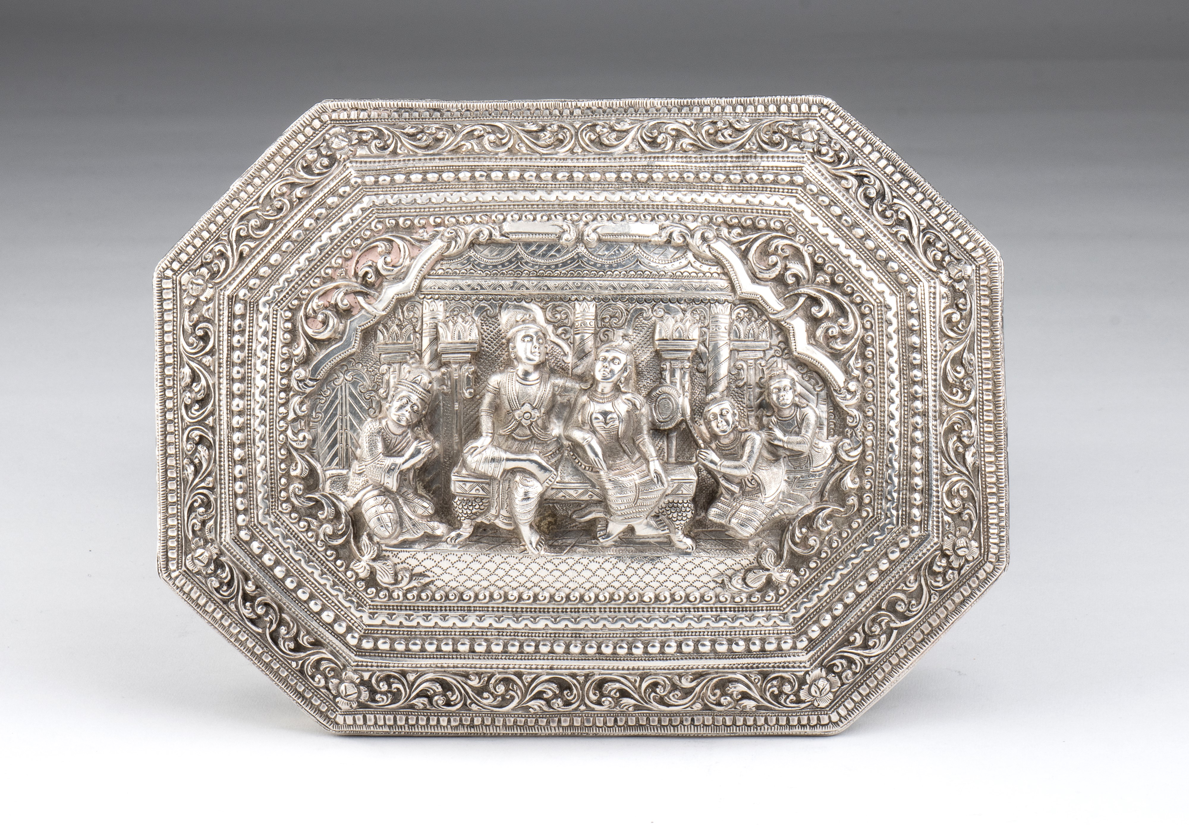 Cofanetto ottagonale in argento